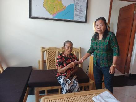 Penyerahan BLT Bulan Mei Tahun 2026